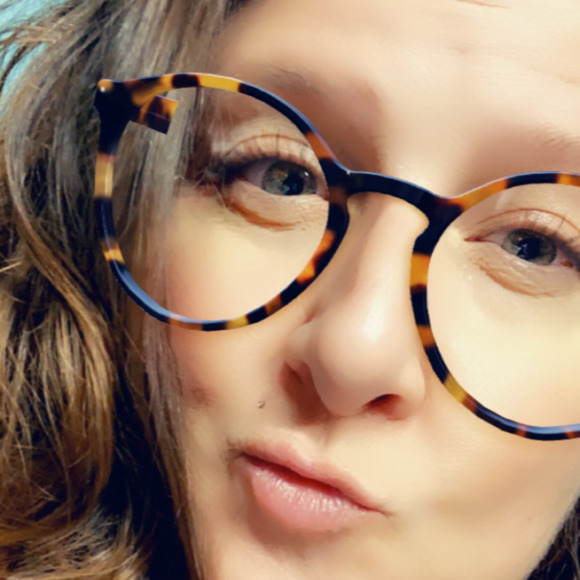 Meet your Posher, Joni marie - Picture 1 of 1